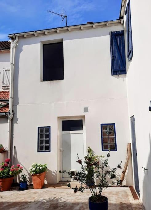 Le Studio D'En O, Au Coeur De La Haute Ville De Pornic. Eksteriør billede