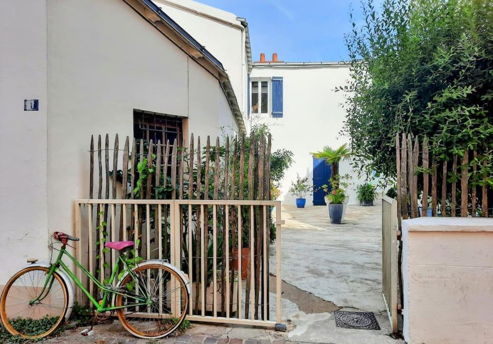 Le Studio D'En O, Au Coeur De La Haute Ville De Pornic. Eksteriør billede